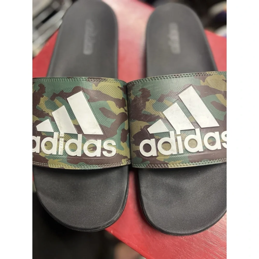 MEN'S‎ 13 ADIDAS ESSENTIALS ADILETTE CAMO COMFORT SLIDE SANDALS GW9647 GRN/BLK.